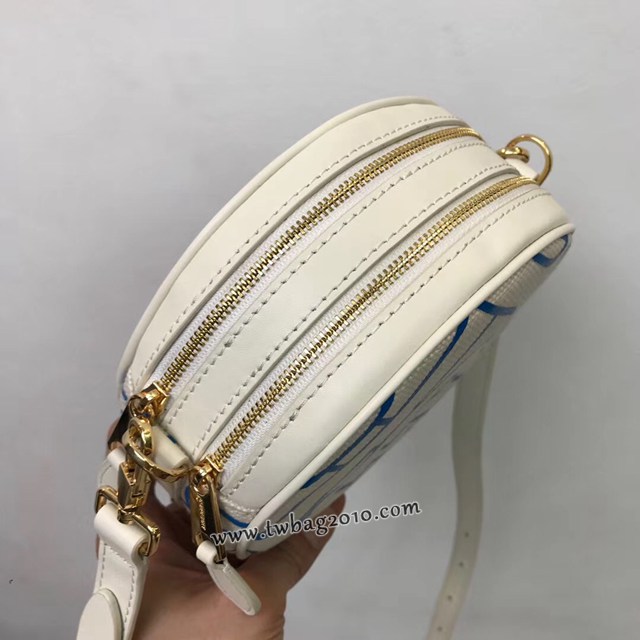 Burberry專門店新款Louise路易絲包 巴寶莉女款斜挎圓餅包 yxb1002
